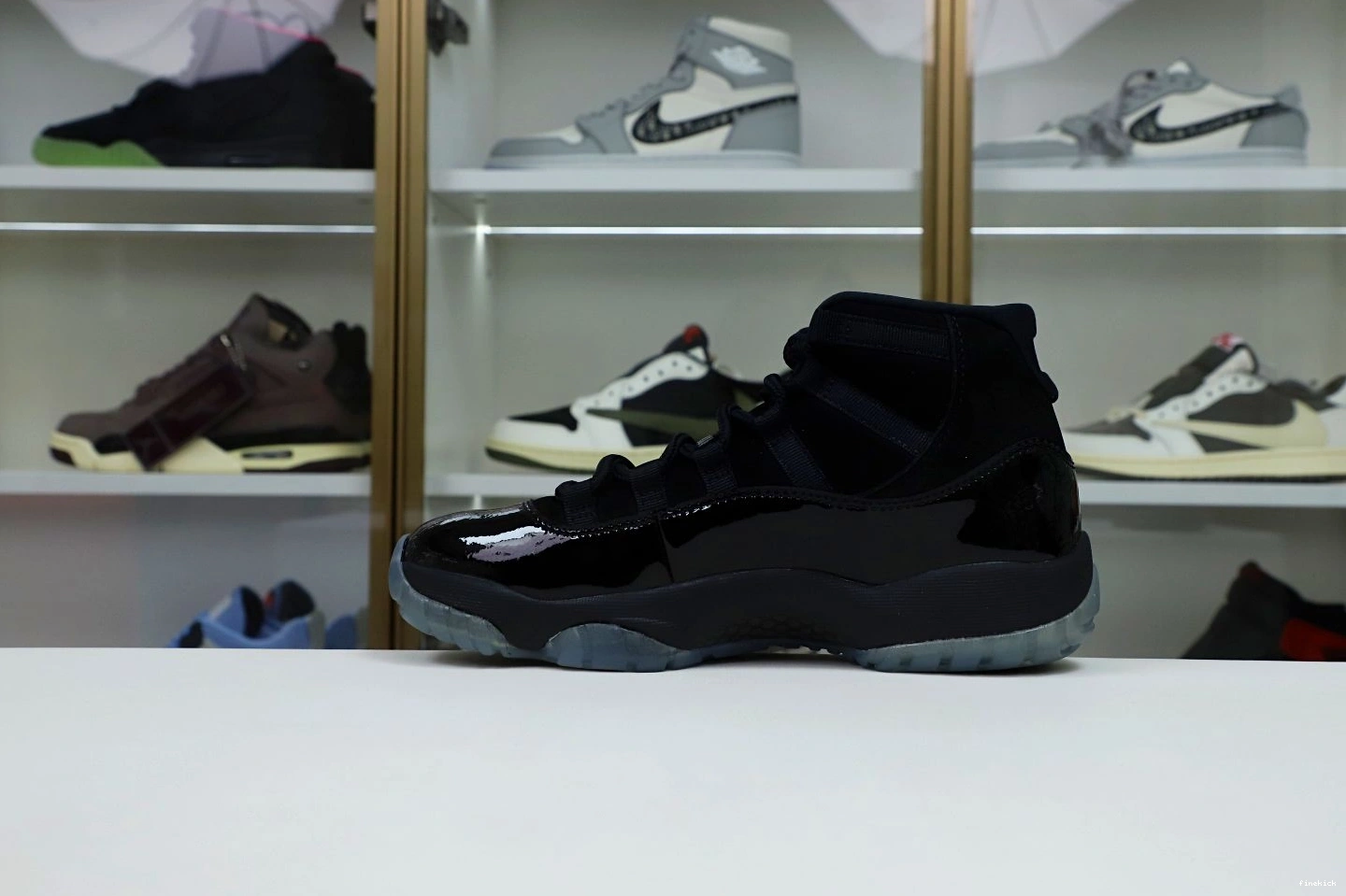 AIR JORDAN GOWN' RETRO 'CAP AND 11 1006